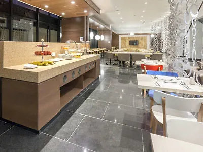 Holiday Inn Express & Suites Bogota Zona Financiera By Ihg 4*,