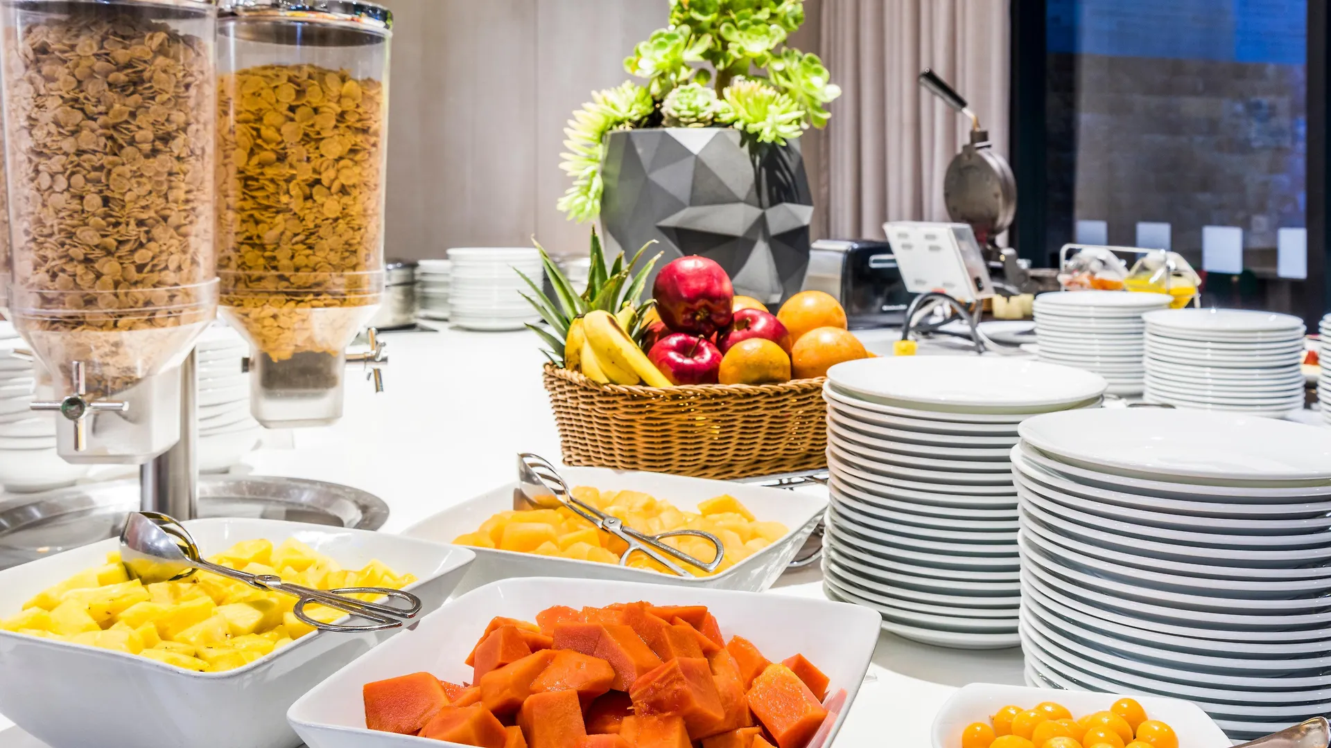 Holiday Inn Express & Suites Bogota Zona Financiera By Ihg 4*,