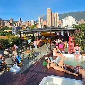 https://viajero-hostel.colombiamedellinhotels.com