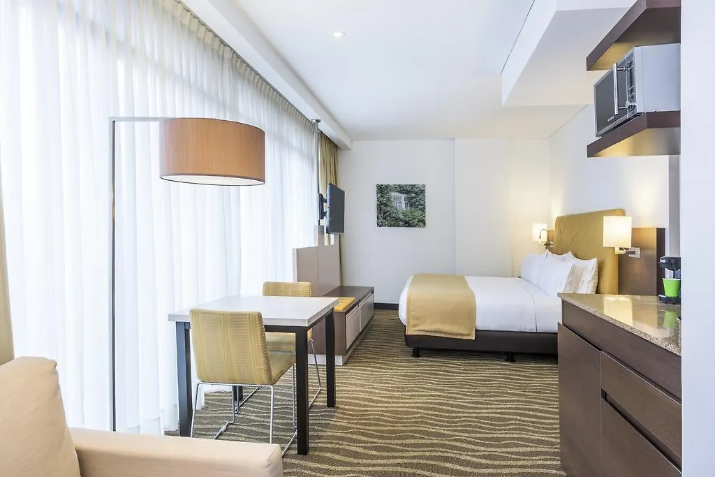 Hotell Holiday Inn Express & Suites Bogota Zona Financiera By Ihg